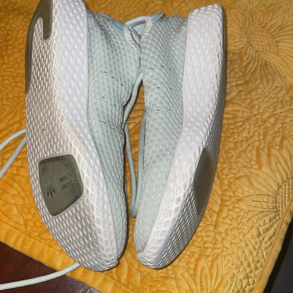 adidas sneakers - Picture 4 of 7